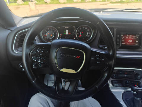 2016 Dodge Challenger SXT Plus