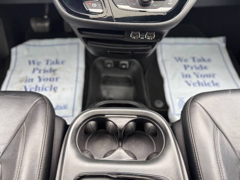 2021 Chrysler Pacifica Touring L