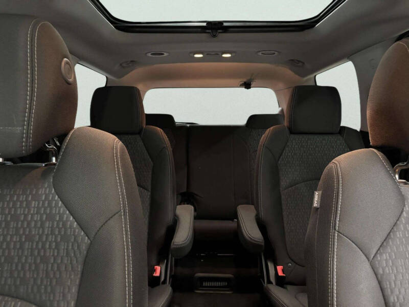 2016 GMC Acadia SLE-2