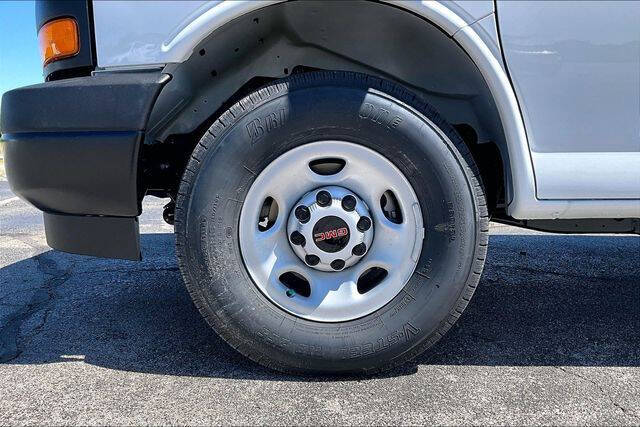 2026 GMC Savana 2500