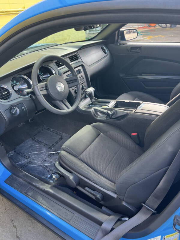 2010 Ford Mustang V6