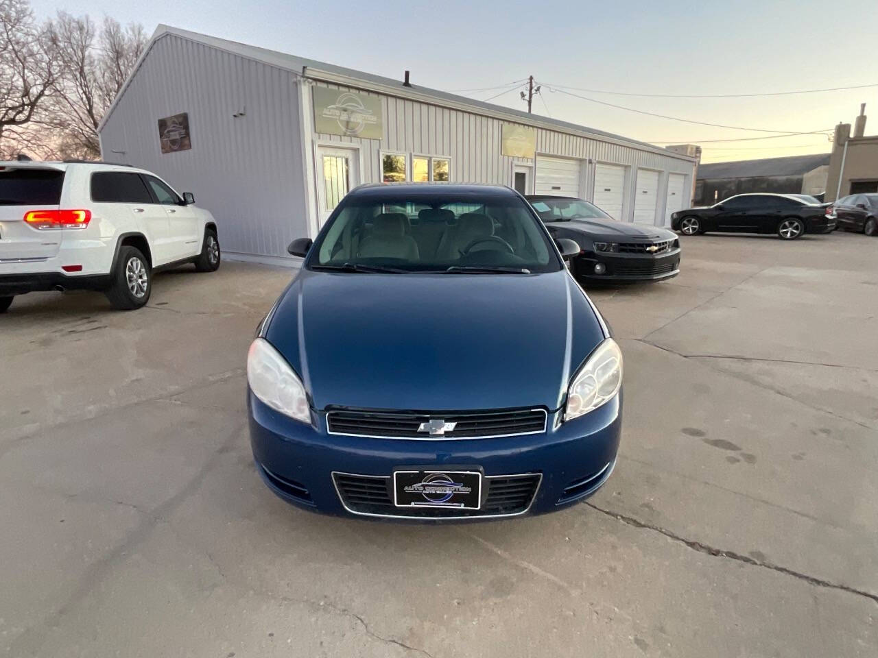 2006 Chevrolet Impala for sale at Auto Connection in Waterloo, IA