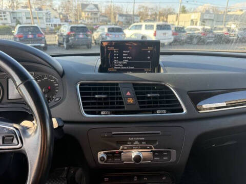 2016 Audi Q3 2.0T quattro Prestige