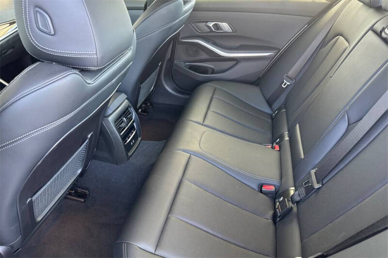 2023 BMW 3 Series 330e