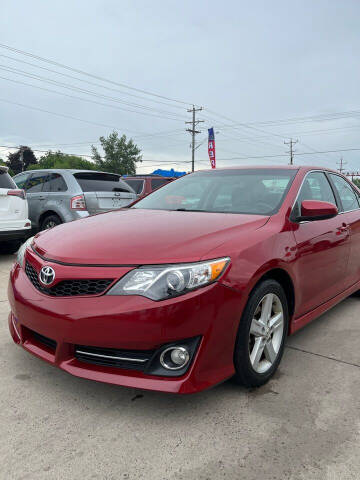 2012 Toyota Camry for sale at United Motors in Saint Cloud MN