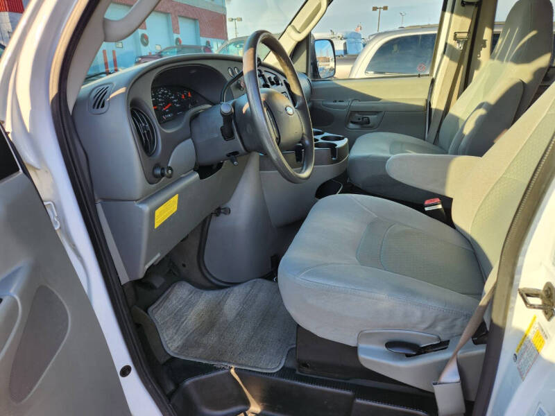 2007 Ford E-Series E-350 SD XLT