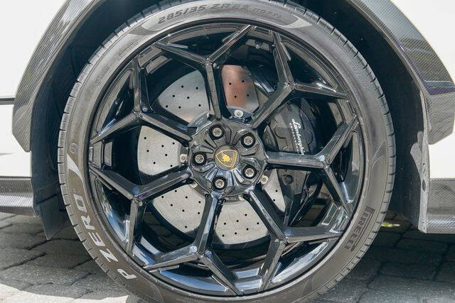 2023 Lamborghini Urus Performante