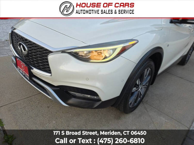 2017 Infiniti QX30 Premium