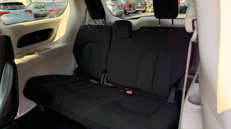 2017 Chrysler Pacifica Touring