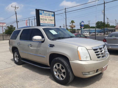 2008 Cadillac Escalade for sale at S.A. BROADWAY MOTORS INC in San Antonio TX