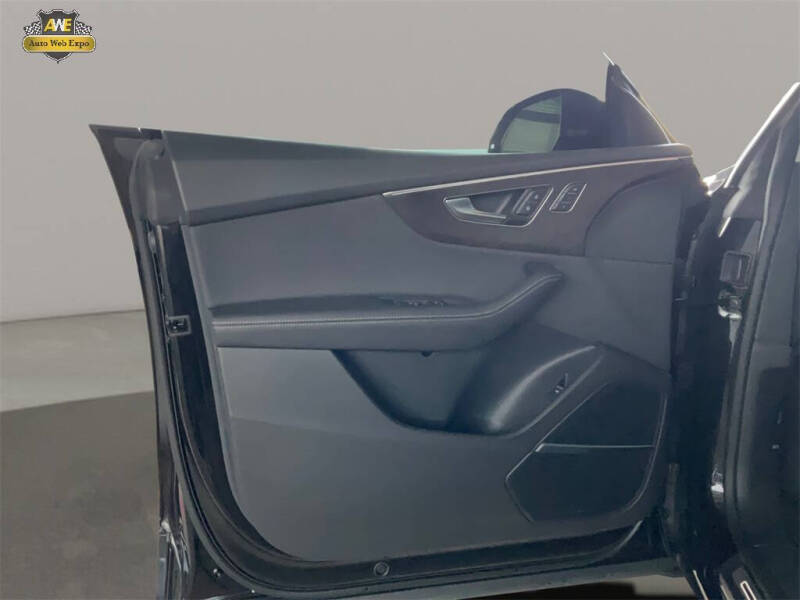 2023 Audi Q8 quattro Prestige 55 TFSI