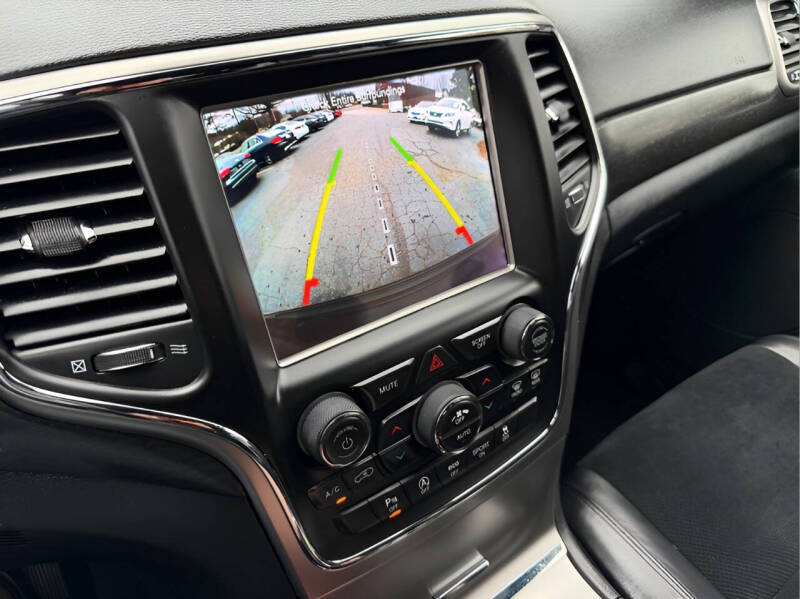 2018 Jeep Grand Cherokee Laredo E