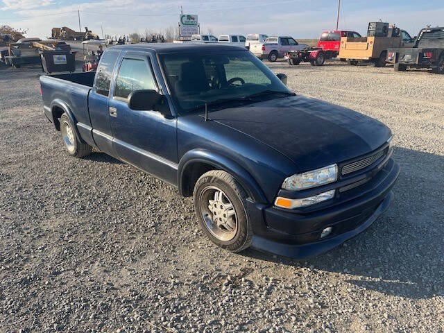 2000 Chevrolet S-10 LS