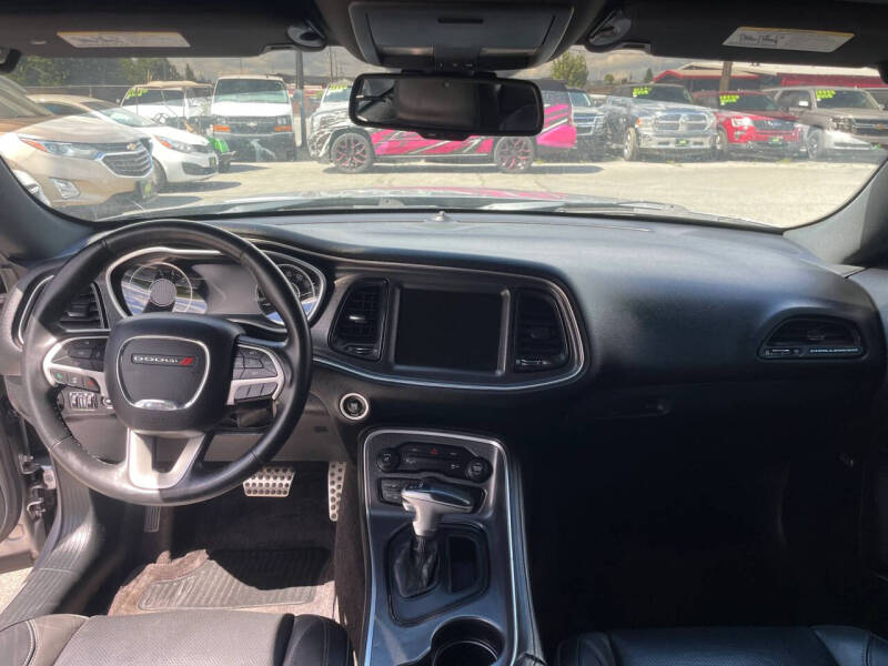 2015 Dodge Challenger SXT Plus