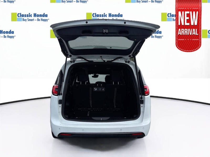 2021 Chrysler Pacifica Touring