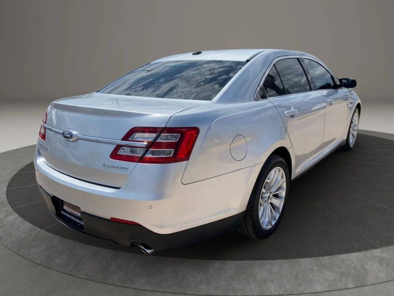 2017 Ford Taurus Limited