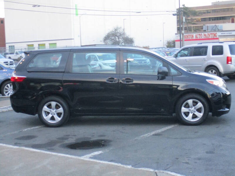 2017 Toyota Sienna L 7-Passenger