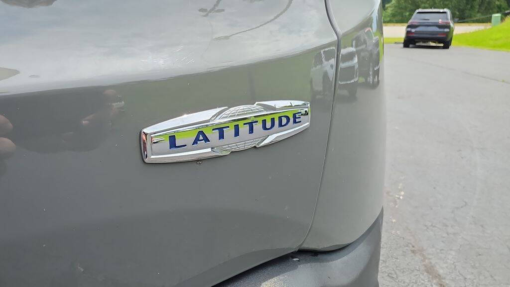 Gray 2020 Jeep Renegade Latitude Latitude 4dr SUV 25