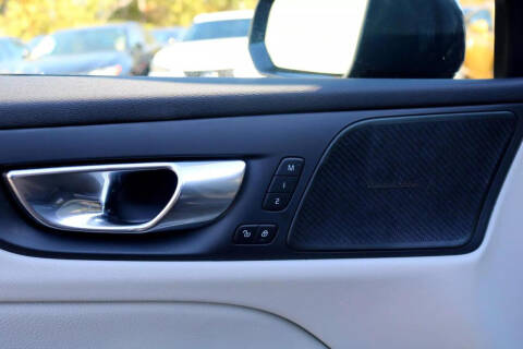 2020 Volvo V60 T5 Momentum