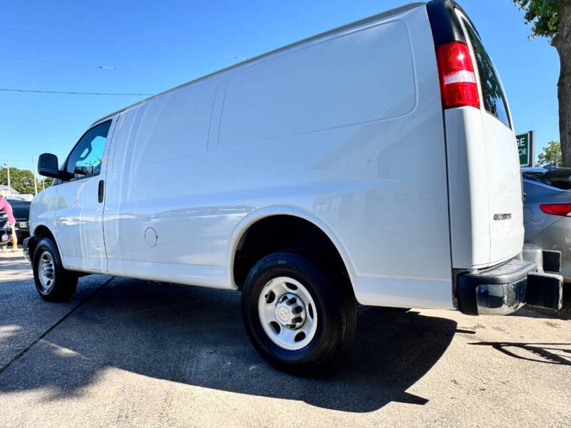 2024 Chevrolet Express 2500