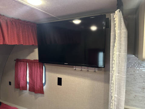 2022 Coachmen RV Summit 184FQS