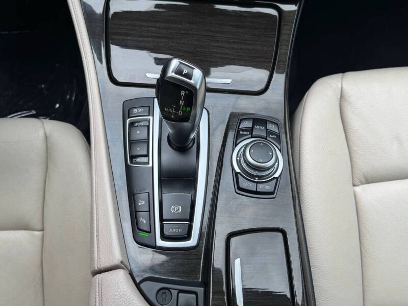 2012 BMW 5 Series 528i xDrive