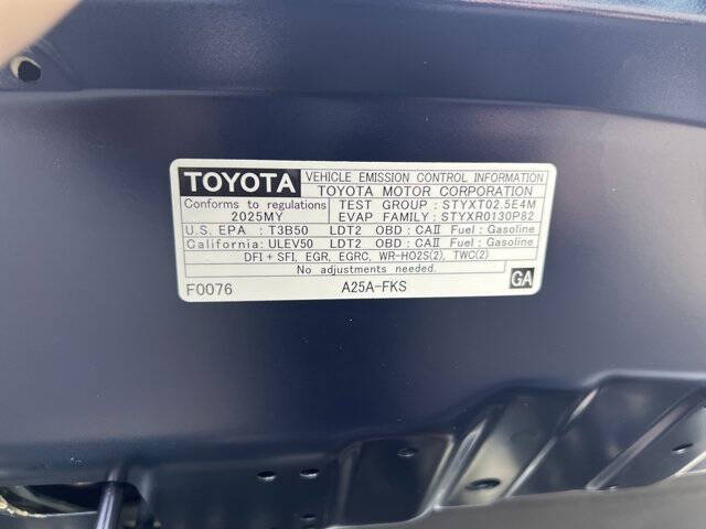 2025 Toyota RAV4 XLE