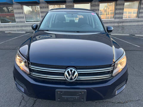 2013 Volkswagen Tiguan for sale at Euro Automotive LLC in Falls Church VA