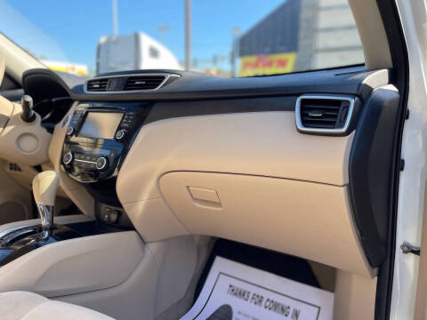 2015 Nissan Rogue SV