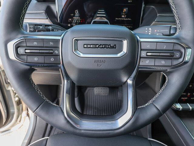 2025 GMC Acadia Denali