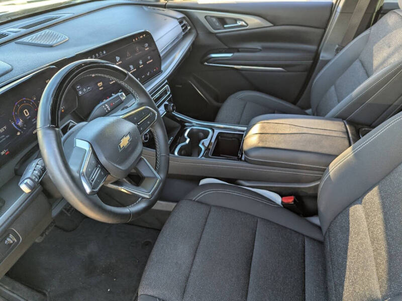 2024 Chevrolet Traverse LT