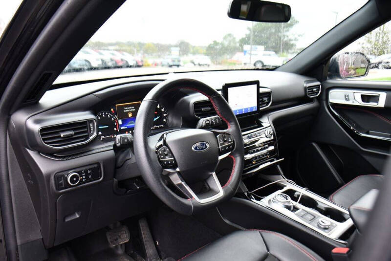 2023 Ford Explorer ST-Line