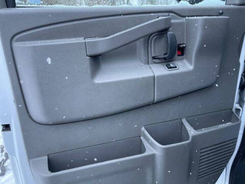 2024 Chevrolet Express 2500