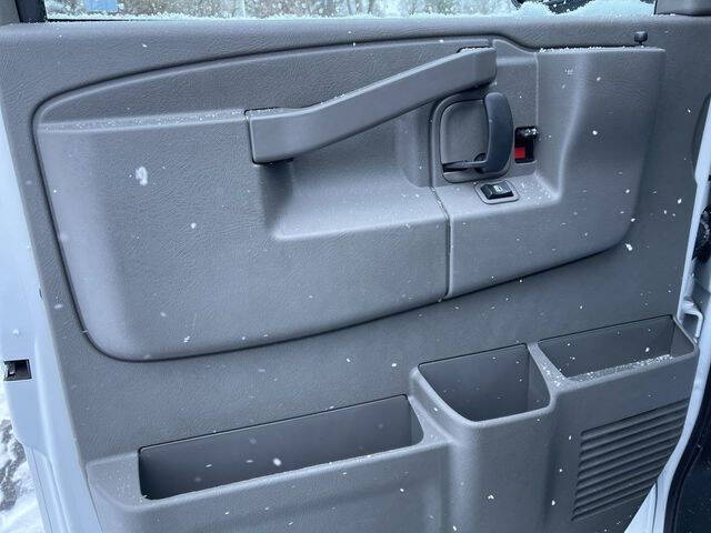 2024 Chevrolet Express 2500