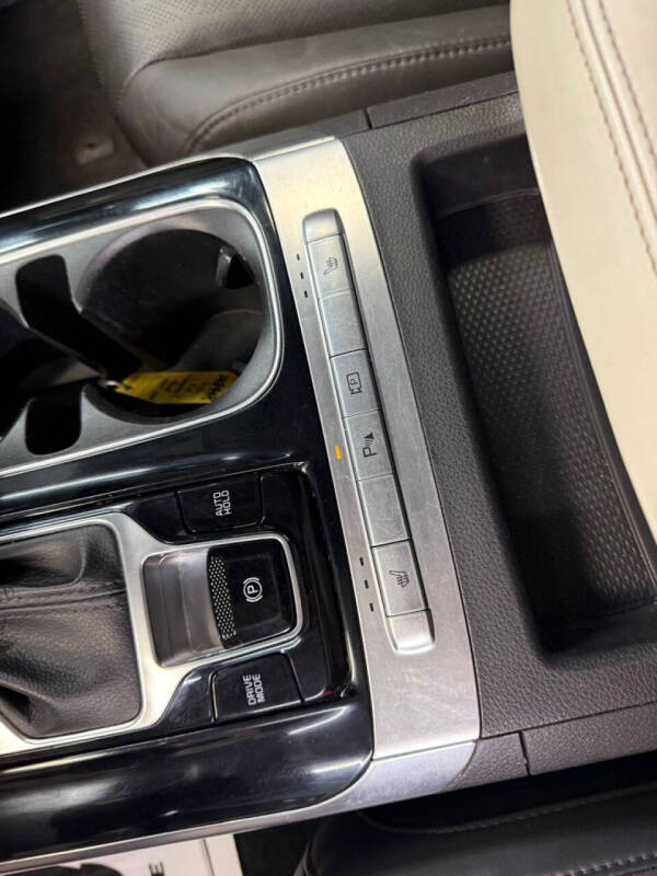 2022 Kia Carnival EX