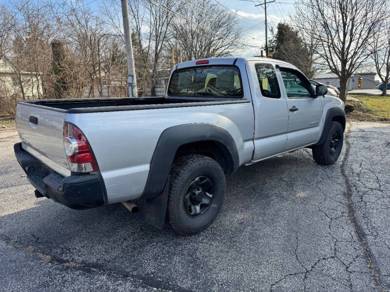 2010 Toyota Tacoma Base photo 12