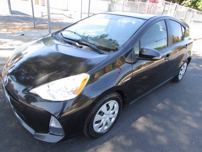 2014 Toyota Prius c Two