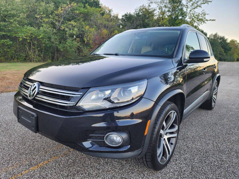 2017 Volkswagen Tiguan SEL photo 2