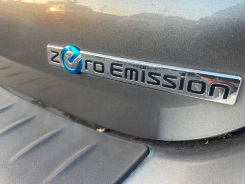 2015 Nissan LEAF S