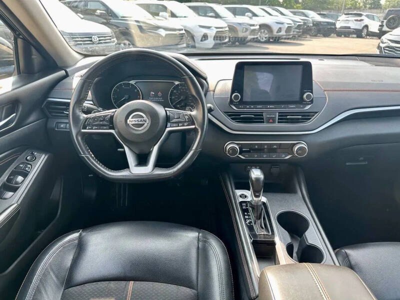 2021 Nissan Altima 2.5 SR