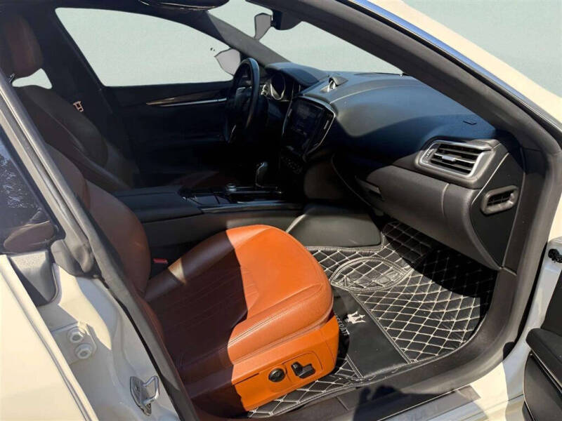 2017 Maserati Ghibli