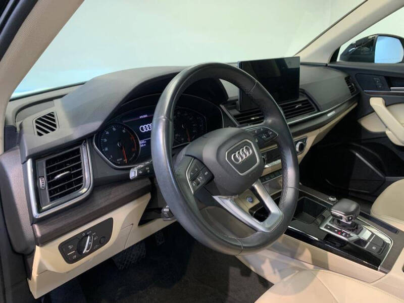 2023 Audi Q5 quattro Premium 40 TFSI