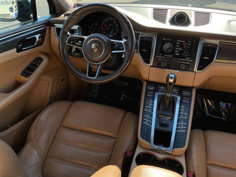 2016 Porsche Macan Turbo