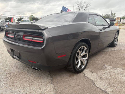 2015 Dodge Challenger SXT Plus
