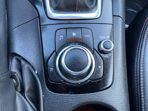 2016 Mazda MAZDA3 i Grand Touring