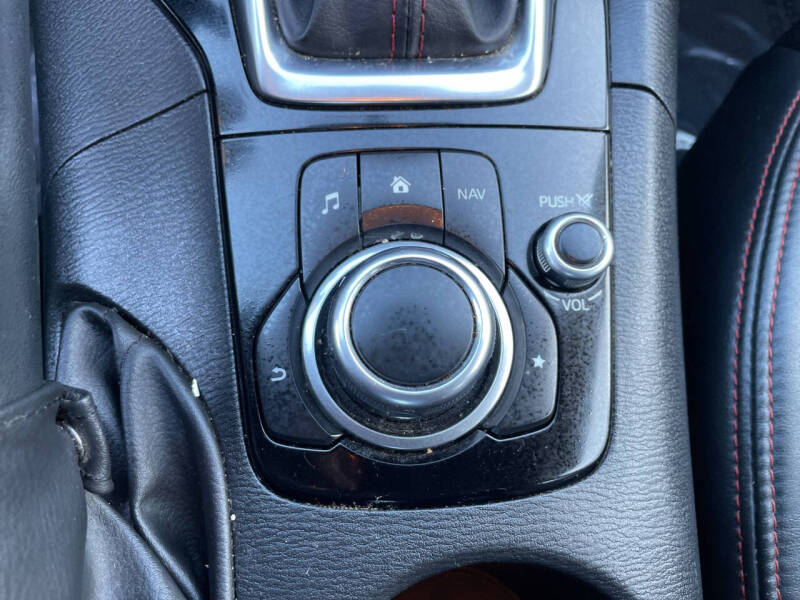 2016 Mazda MAZDA3 i Grand Touring