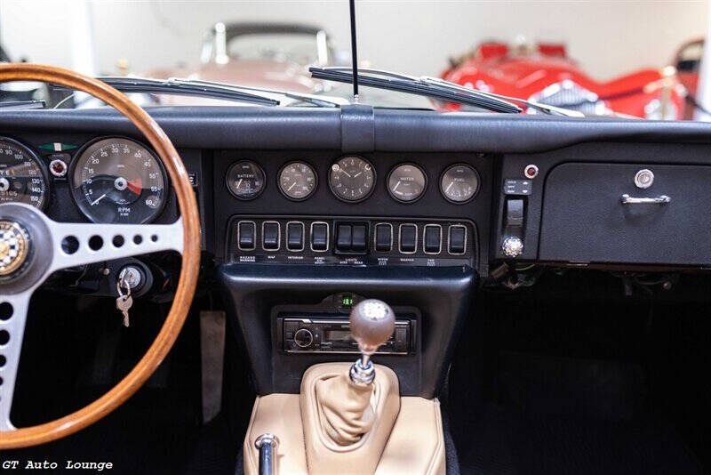 1970 Jaguar E-Type 51