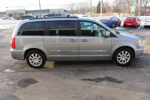 2013 Chrysler Town and Country Touring