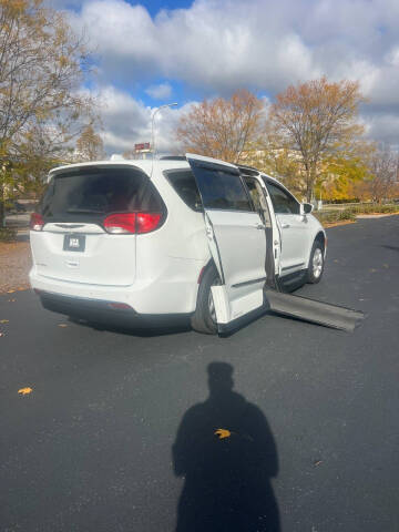 2017 Chrysler Pacifica Touring Plus