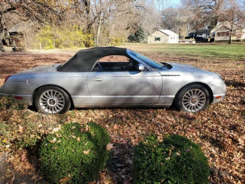 2004 Ford Thunderbird